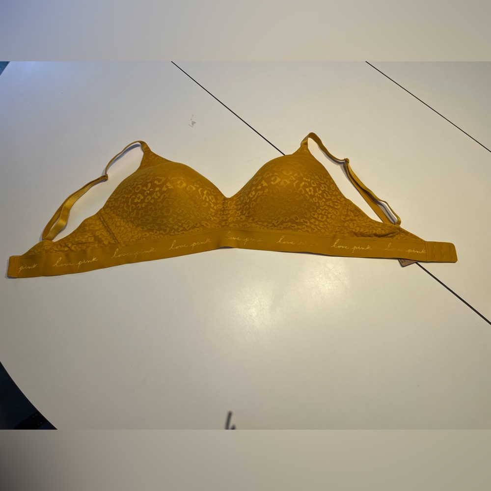 NWT PINK Victoria’s Secret 38D wear everywhere wireless lightly lined mustard